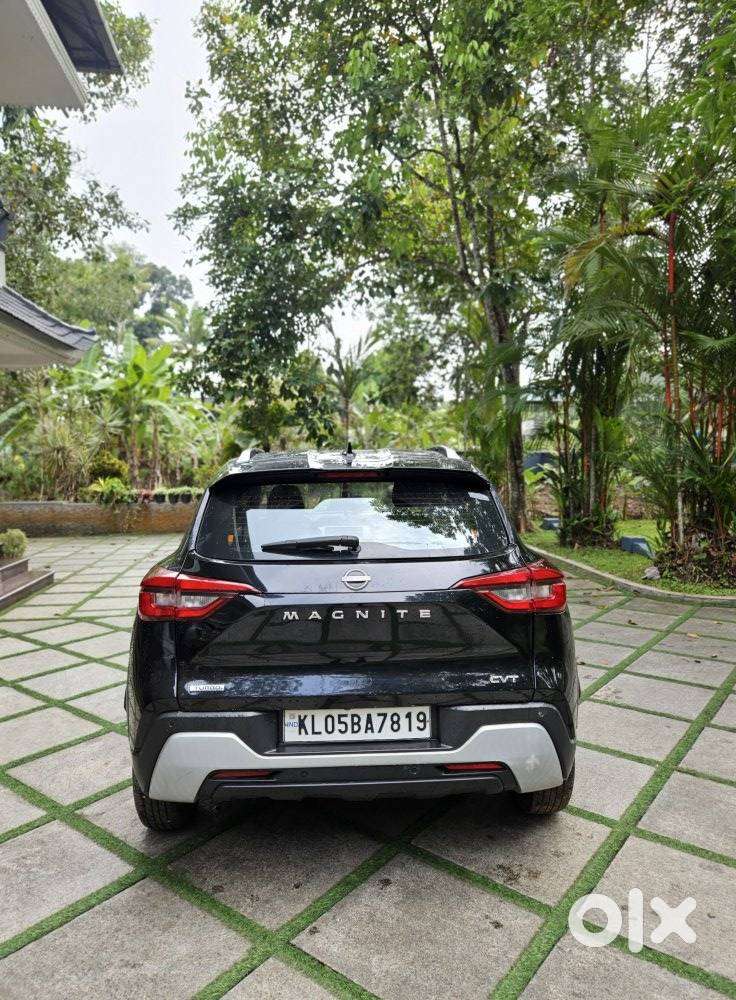 Nissan Magnite 1.0 Xv Premium, 2023, Petrol