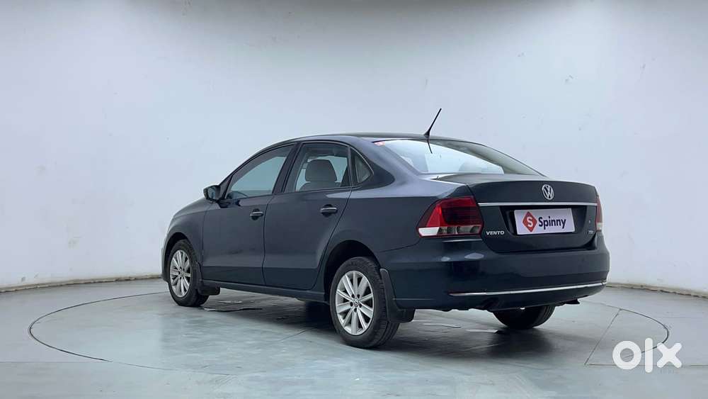 Volkswagen Vento 1.2 Tsi Highline At, 2017, Petrol