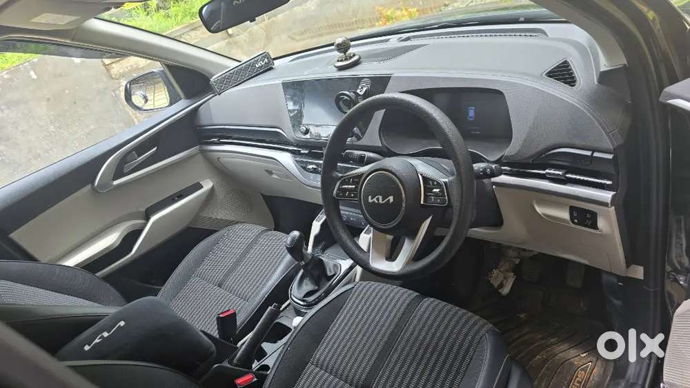 Kia Carens 2024 Diesel 22000 Km Driven,occasionally User,