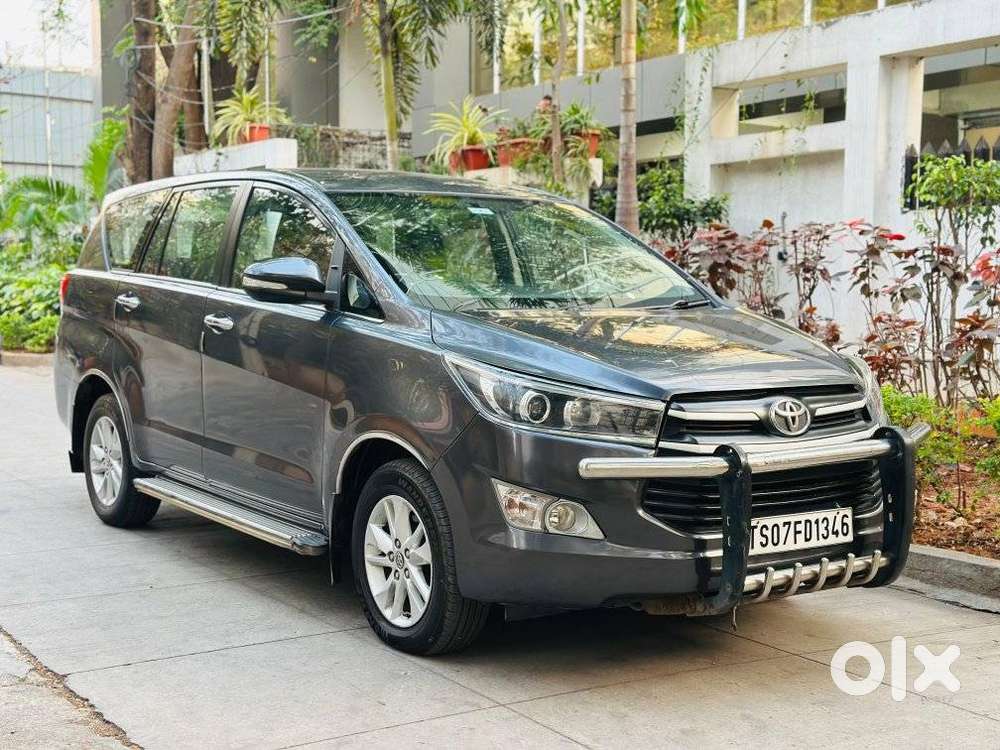 Toyota Innova Crysta 2.4 V 7 Str, 2016, Diesel