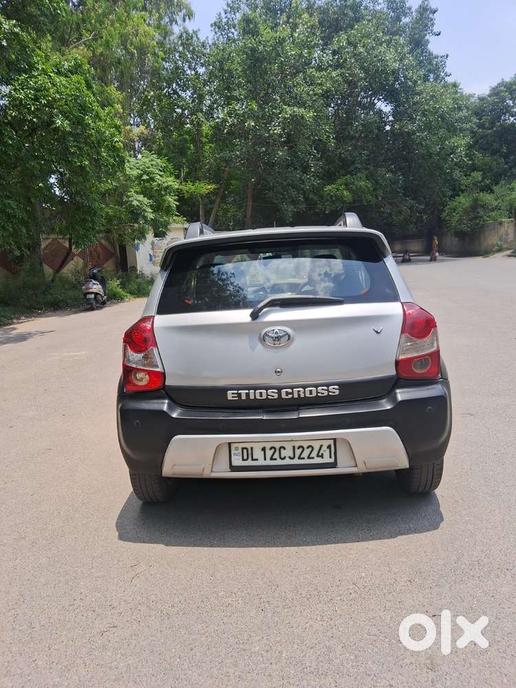 Toyota Etios Cross 1.5l V, 2015, Petrol
