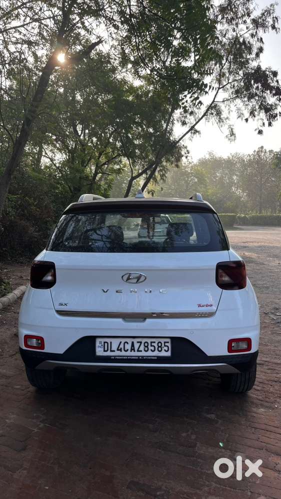 Hyundai Venue Petrol Manual 2019