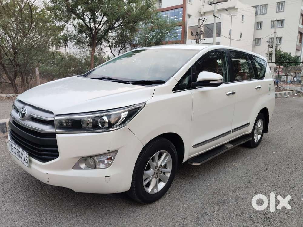 Toyota Innova Crysta 2.4 V 8 Str, 2016, Diesel
