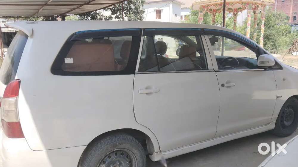 Toyota Innova 2012 Petrol 138000 Km Driven
