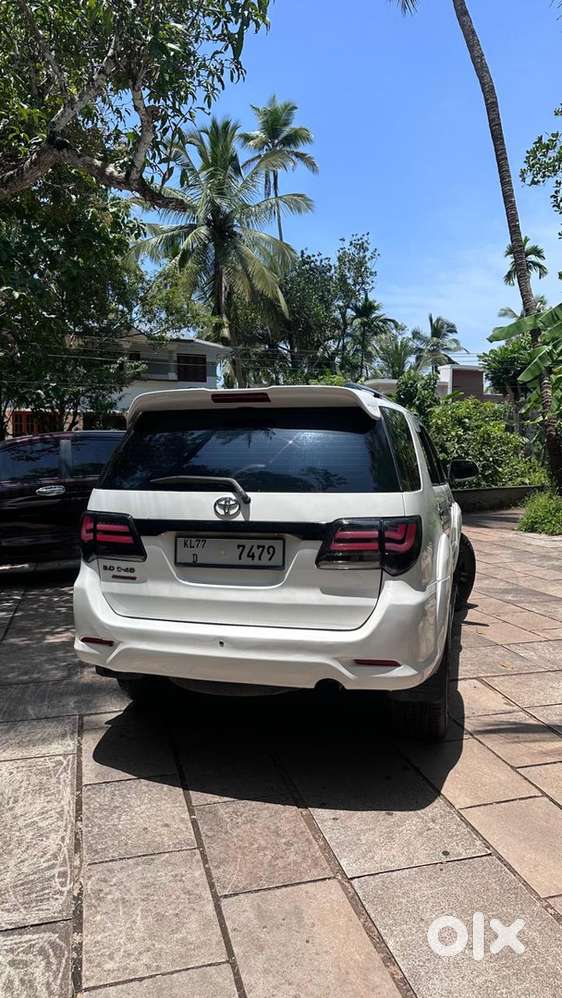 Toyota Fortuner 2014 Diesel 200000 Km Driven