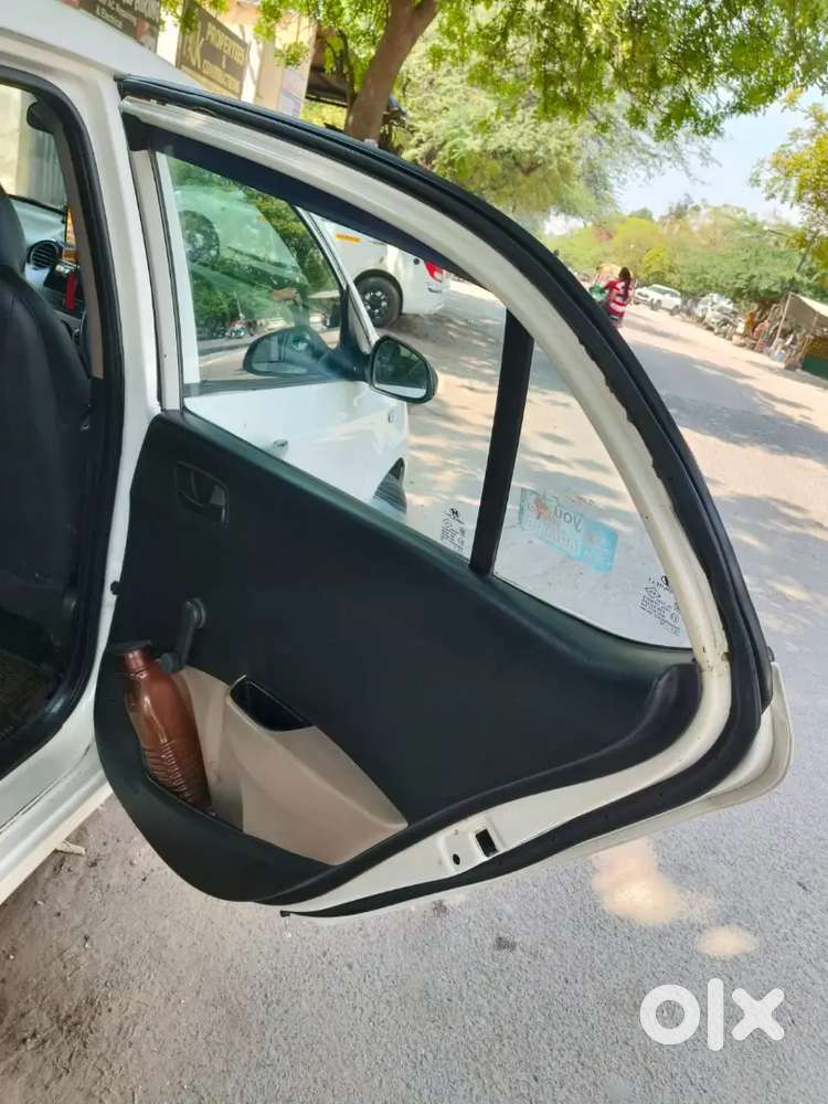 Hyundai Xcent 2016 Base_cng