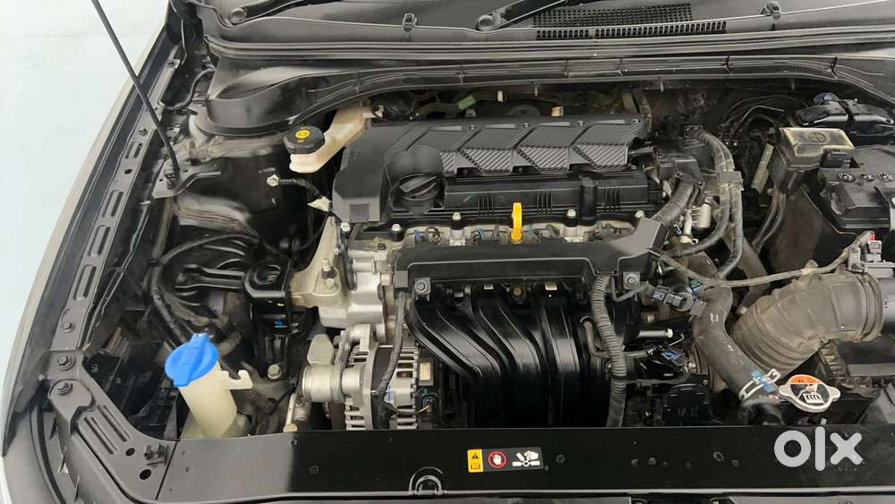 Hyundai Verna 1.5 Sx (o) Petrol Mt, 2023, Petrol