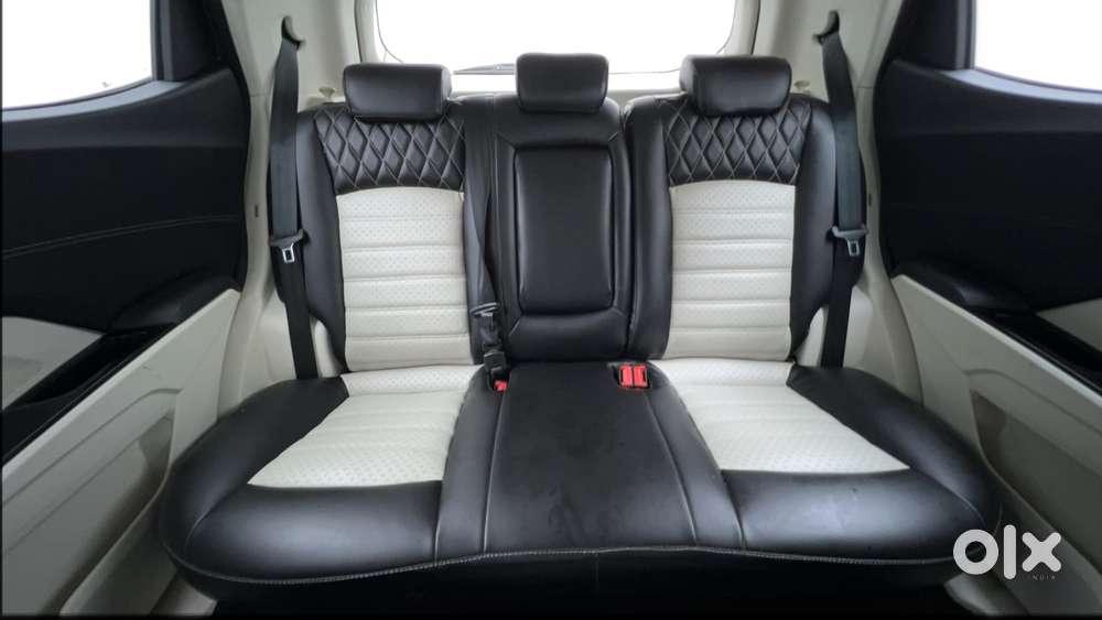 Mahindra Xuv 3xo Ax7l Petrol Mt, 2024, Petrol
