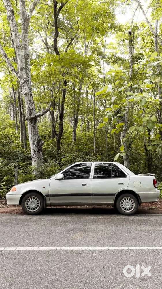 Maruti Esteem Vxi 2004