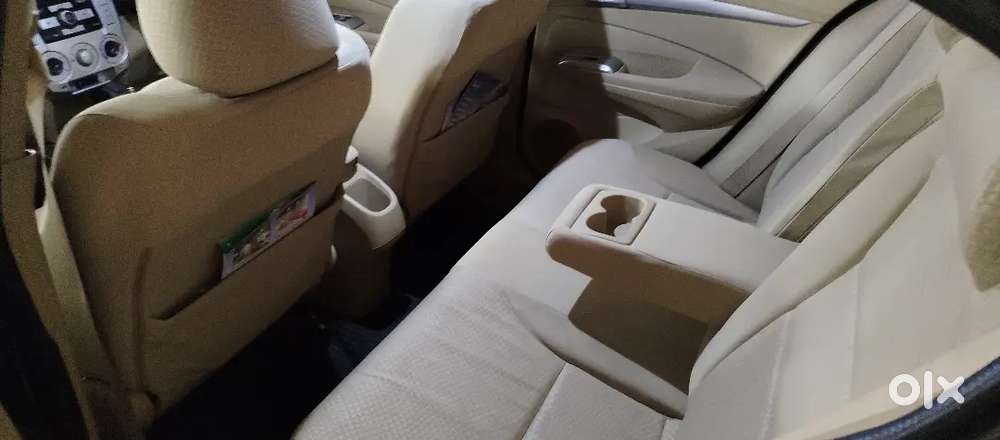 Honda City Petrol Automatic 2011 Variant