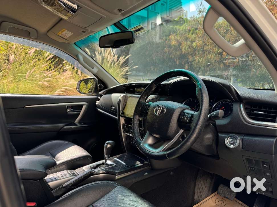 Toyota Fortuner [2021-ongoing] 2.8 2wd Diesel At, 2022, Diesel