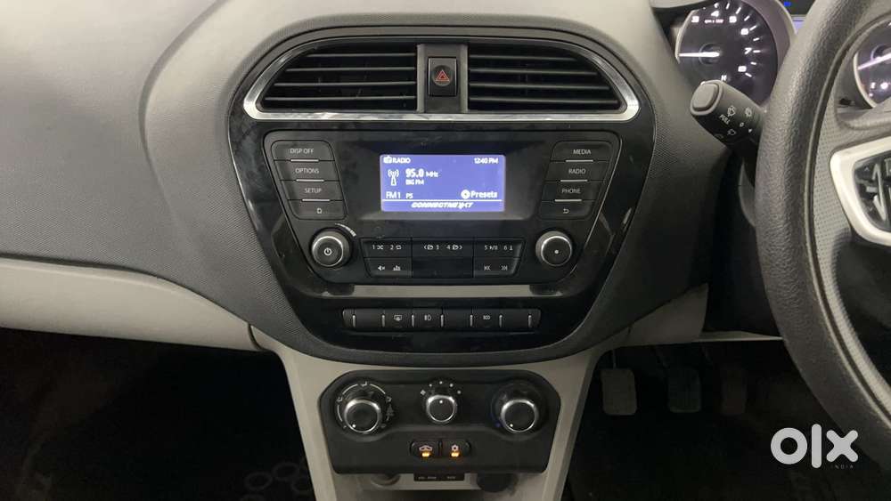 Tata Tiago Xz, 2016, Petrol