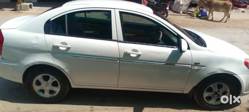 Well Maintain Car Ac Chilled Music System Okay 70% Tire 25 Mileage