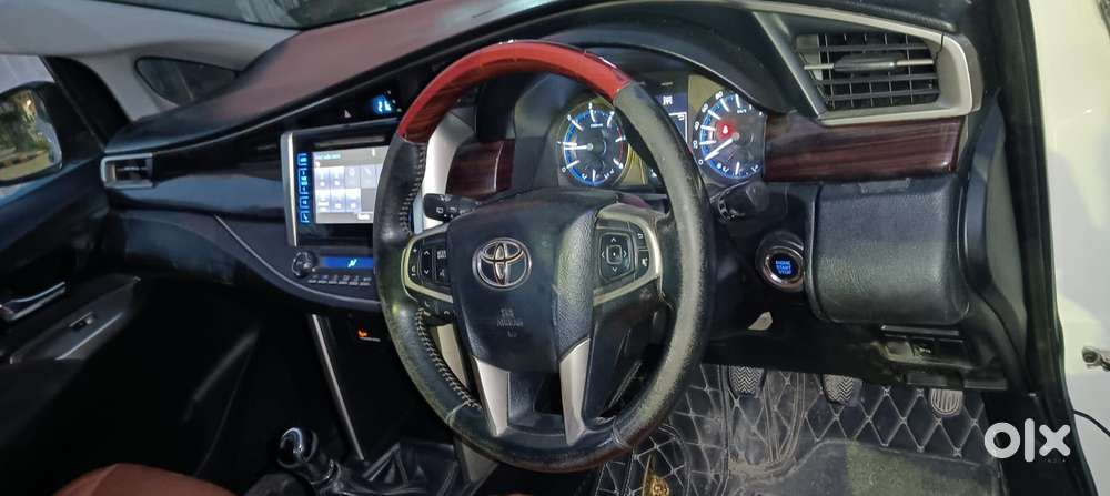 Toyota Innova Crysta 2.4 V, 2017, Diesel