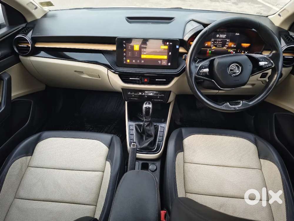 Skoda Slavia Ambition 1.0l Tsi At, 2022, Petrol
