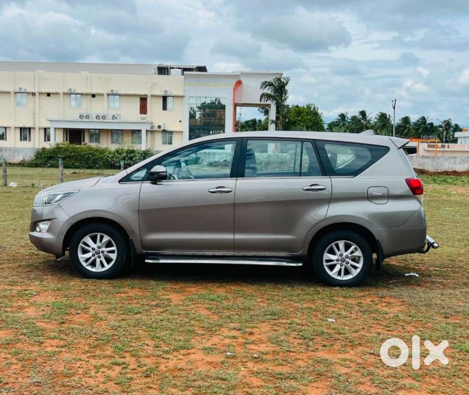 Toyota Innova Crysta 2.4 V, 2017, Diesel