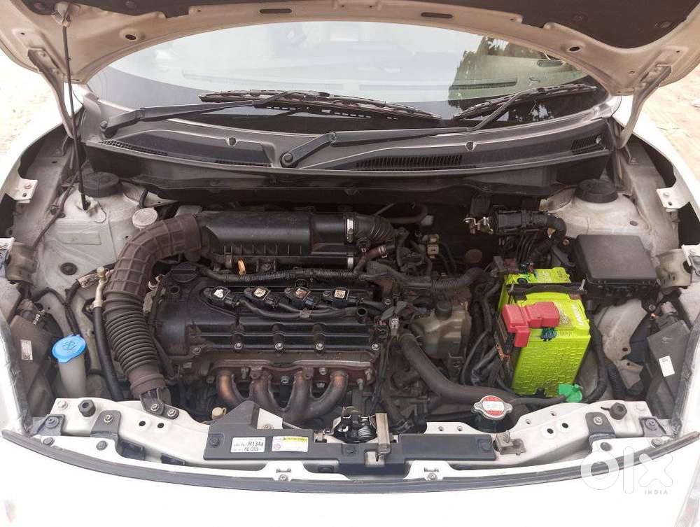 Maruti Suzuki Swift Dzire Amt Zxi, 2018, Petrol