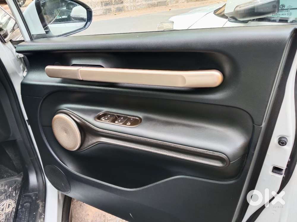 Mg Windsor Ev Essence, 2024, Electric