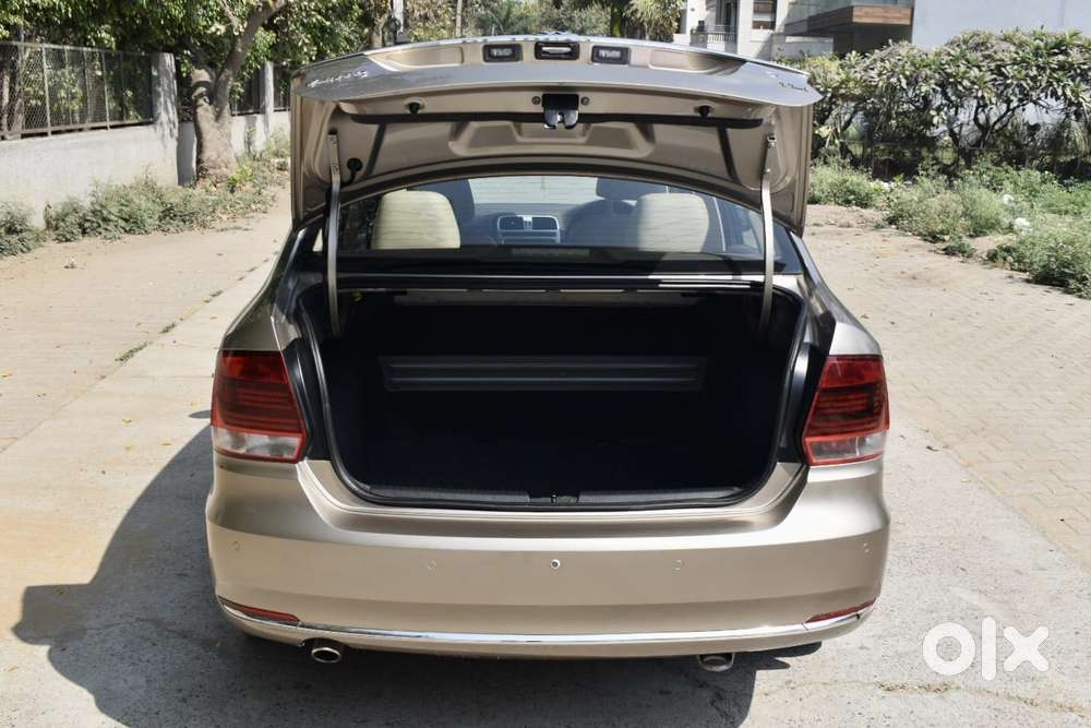 Volkswagen Vento 1.2 Tsi Highline Plus At, 2015, Petrol