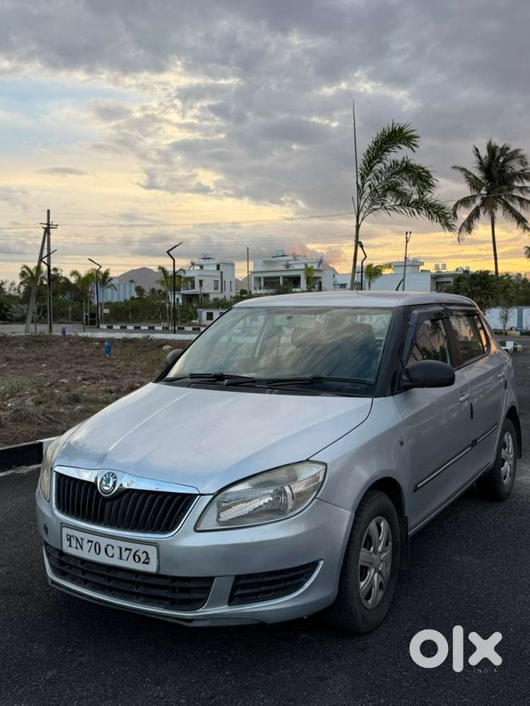 Skoda Fabia Petrol Manual 2011