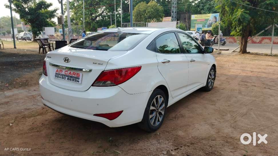 Hyundai Verna [ ] Fluidic 4s 1.6 Crdi Sx (o) At, 2015