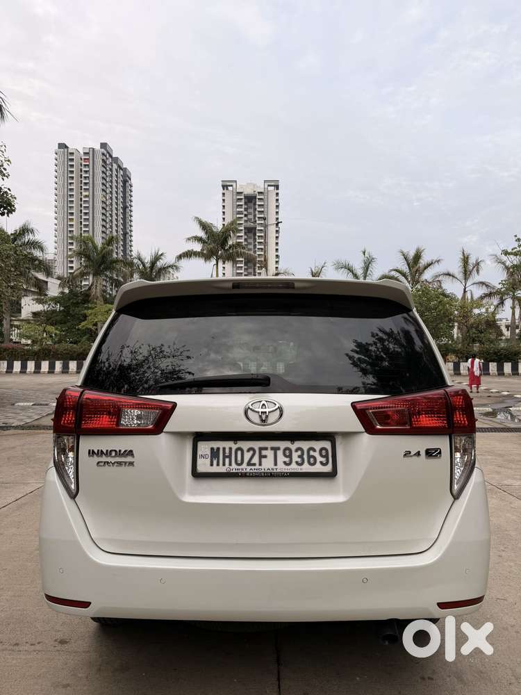 Toyota Innova Crysta 2.8 Zx At 7 Seater, 2022, Diesel