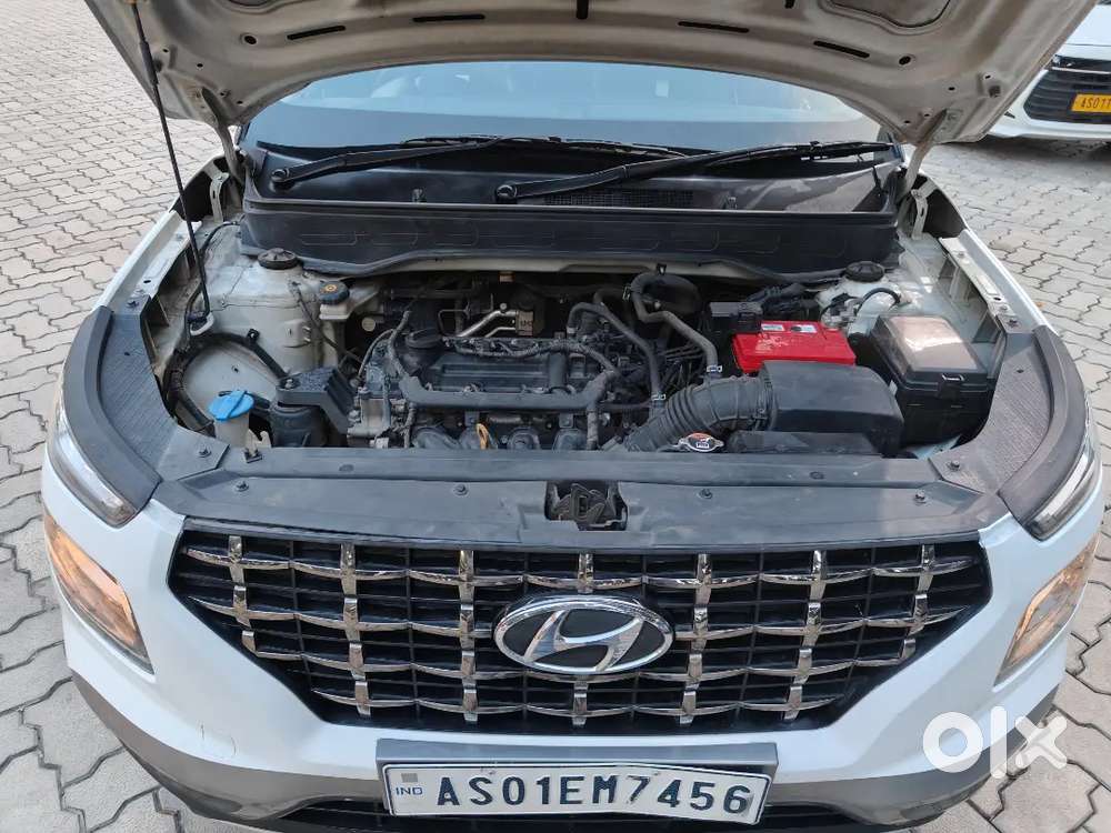 Hyundai Venue S Petrol Manual 2020