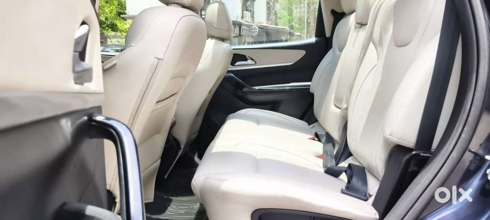 Mahindra Xuv700 2.2 Ax 7 Diesel At Str, 2022, Diesel