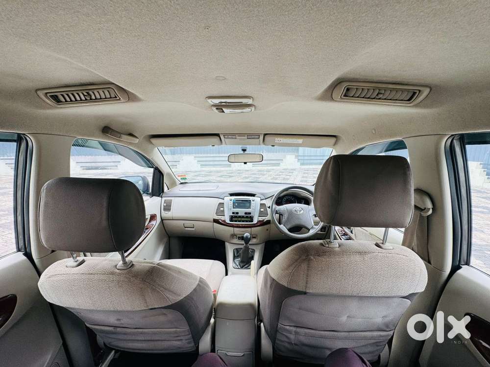 Toyota Innova 2.5 Vx 8 Str Bs-iii, 2012, Diesel
