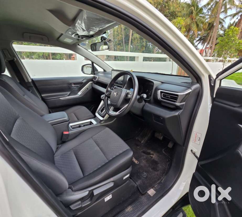 Toyota Innova Hycross 2.0 Gx 7 Str, 2025, Petrol