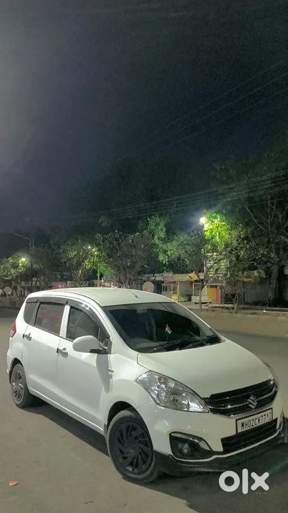 Maruti Suzuki Ertiga 1.5 Lxi 2013