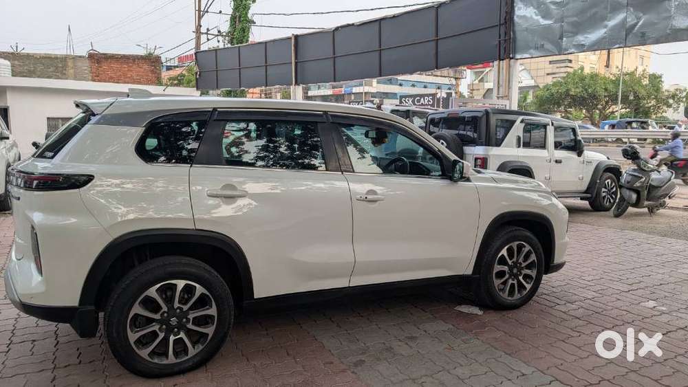 Maruti Suzuki Grand Vitara 1.5 Zeta Smart Hybrid At, 2022, Petrol