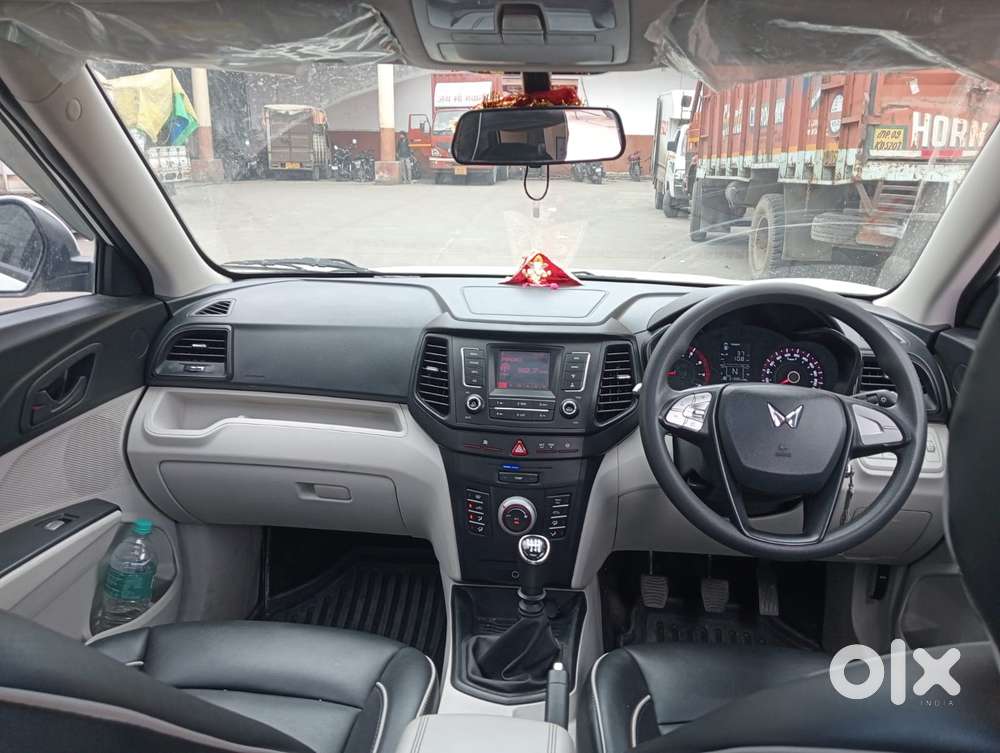 Mahindra Xuv300 W6, 2023, Petrol