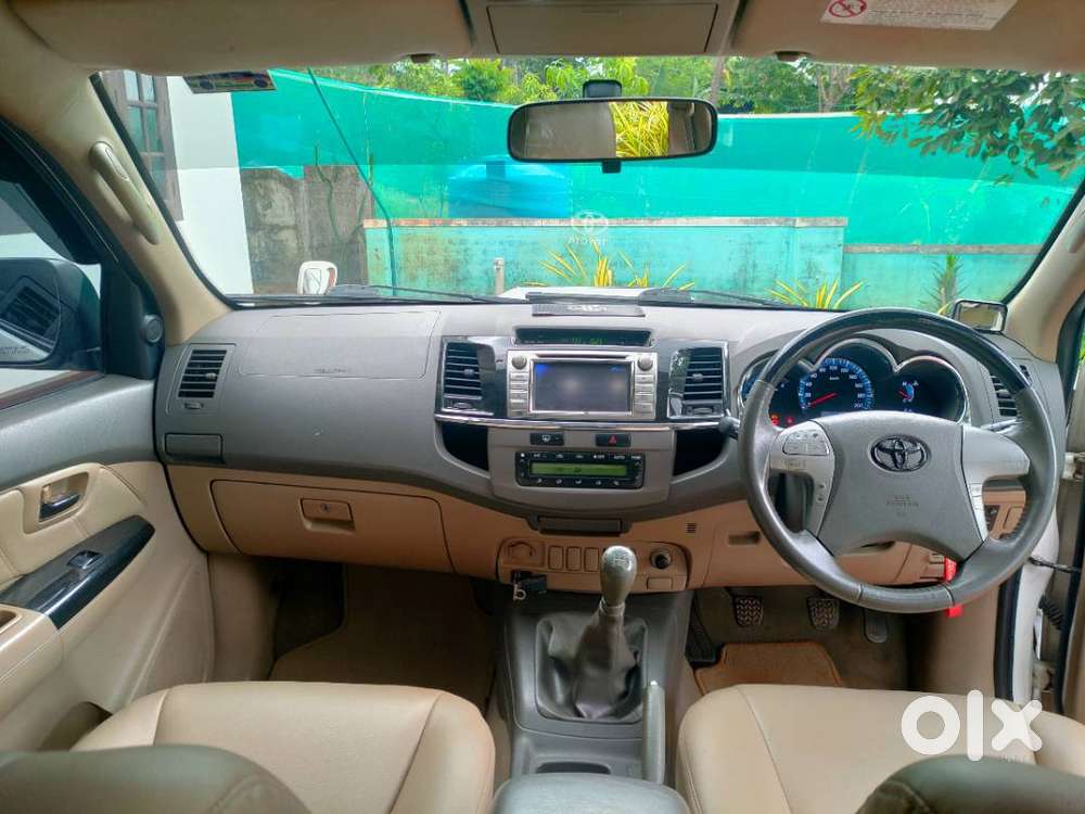 Toyota Fortuner 2013