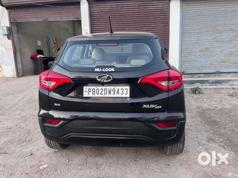 Mahindra Xuv300 Diesel 90000 Km Driven