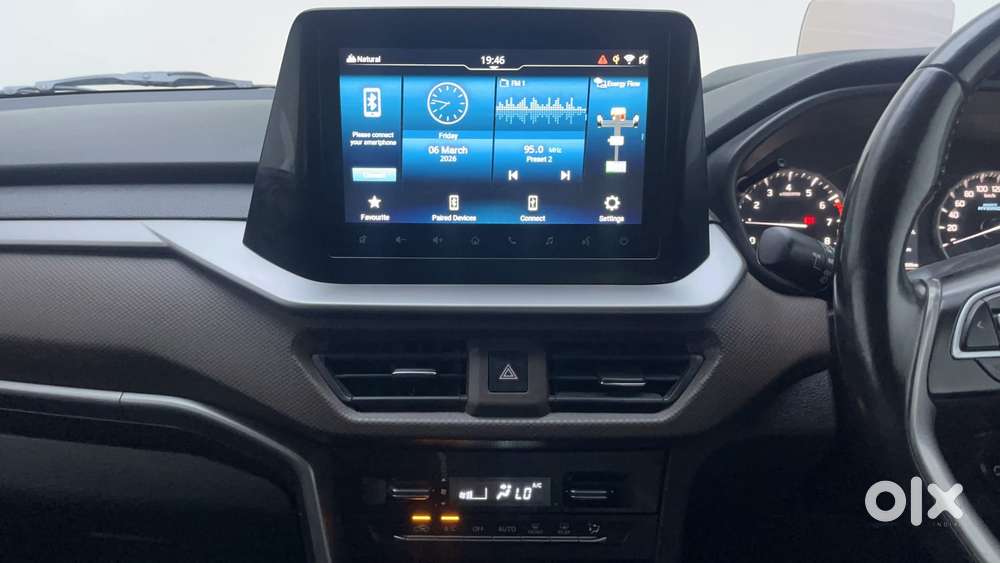 Maruti Suzuki Brezza 1.5 Zxi At Smart Hybrid Dual Tone, 2022, Petrol