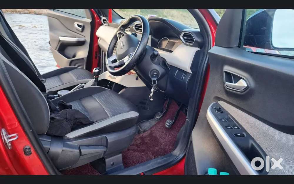 Nissan Magnite 1.0 Xv 2022 Petrol