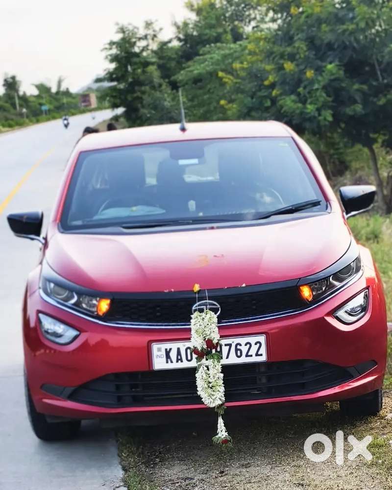 Showroom Maintenance And Good Condition