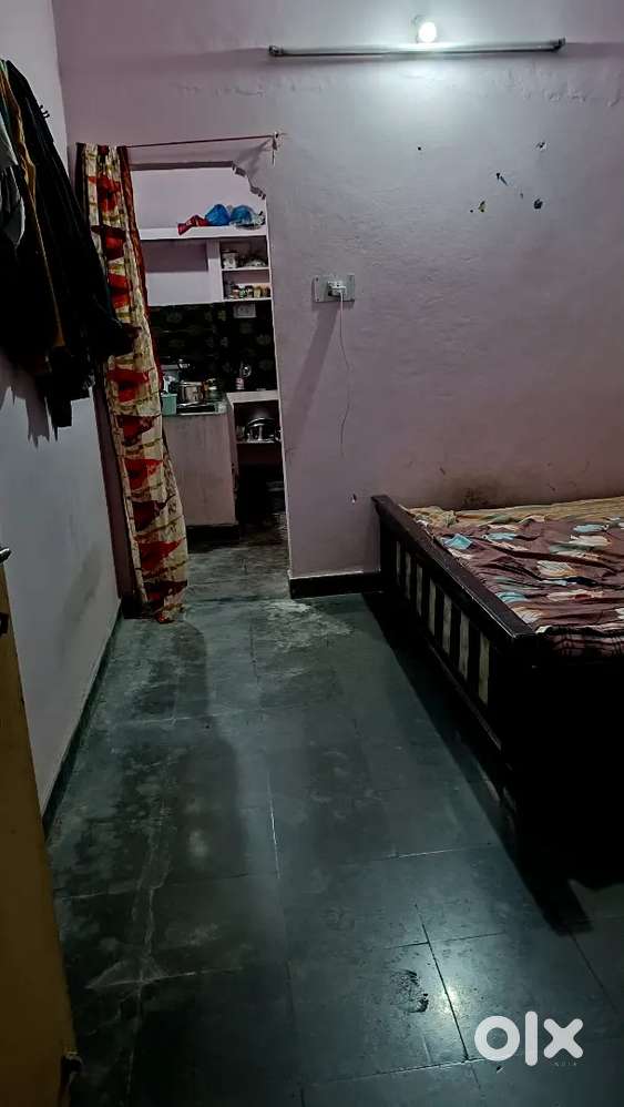 looking for room sharing 1  person.yusufguda metro stetion