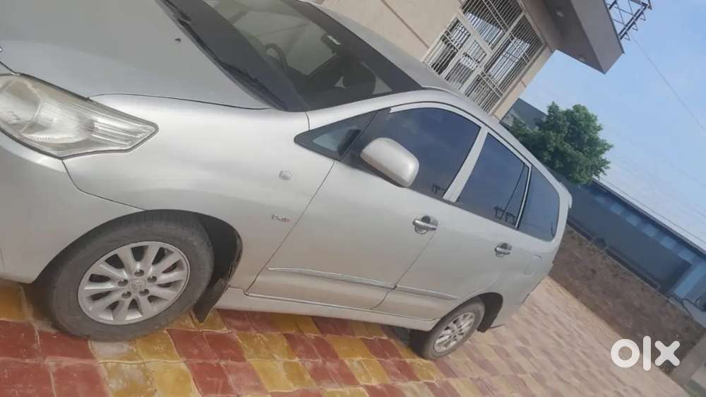 Toyota Innova 2013 Diesel Well Maintained