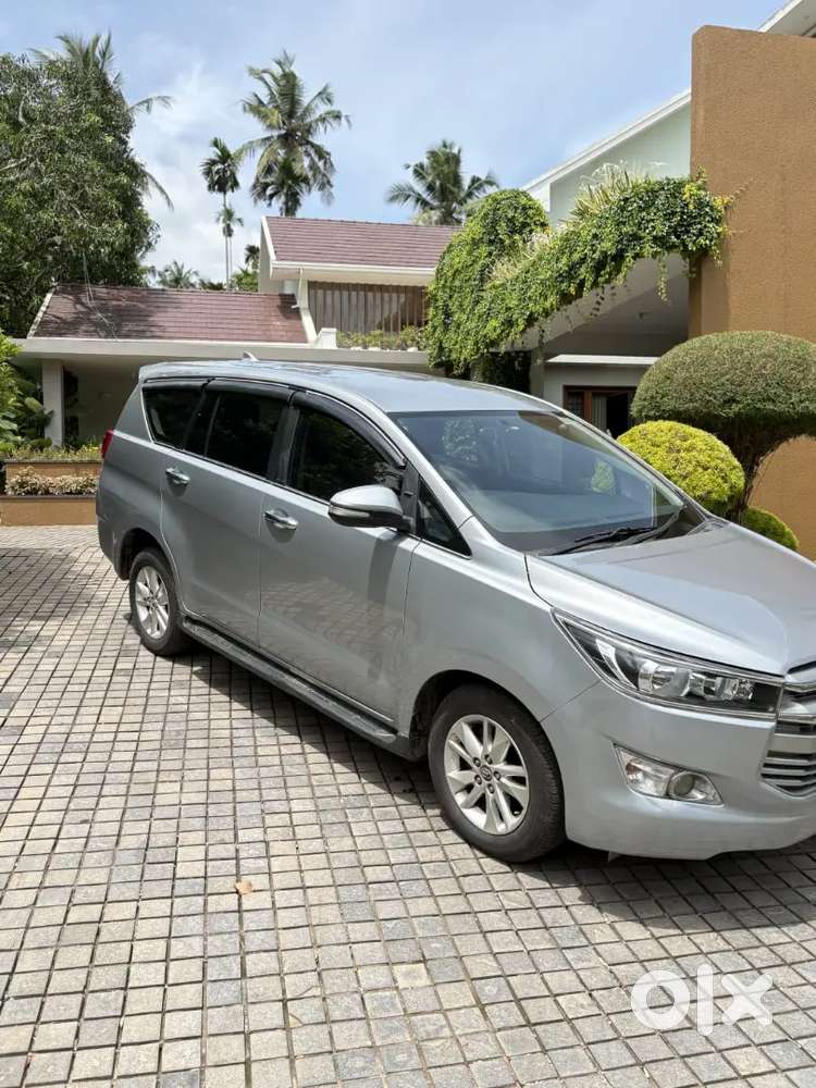 Innova Crysta 2.8g Automatic