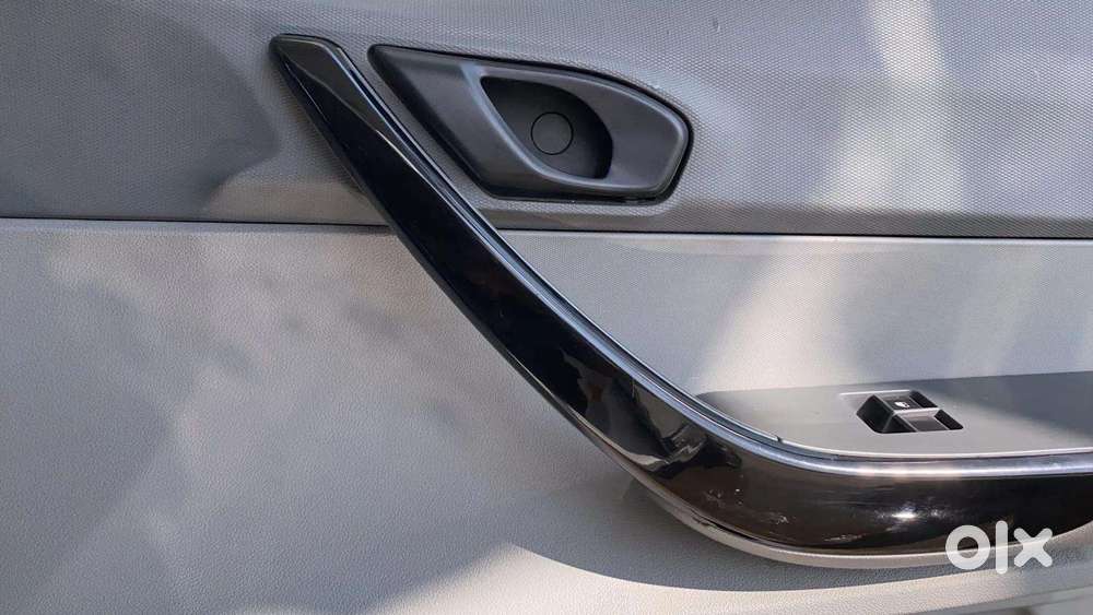 Tata Tigor Xe, 2021, Petrol