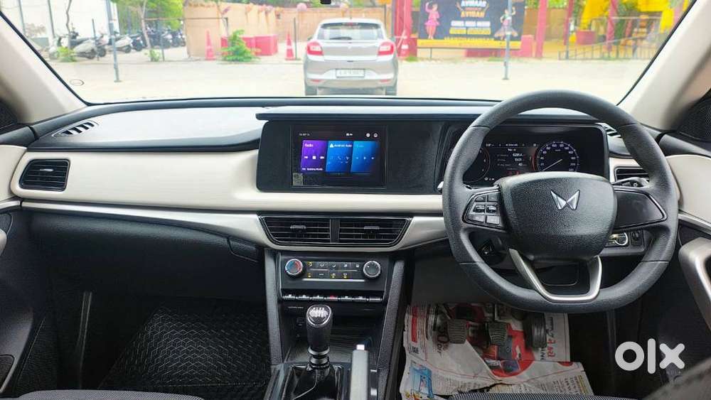 Mahindra Xuv700 2.2 Ax 5 Diesel Mt 7 Str, 2024