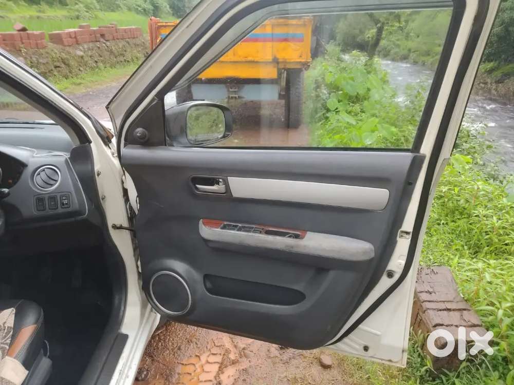 Maruti Suzuki Dzire 2011