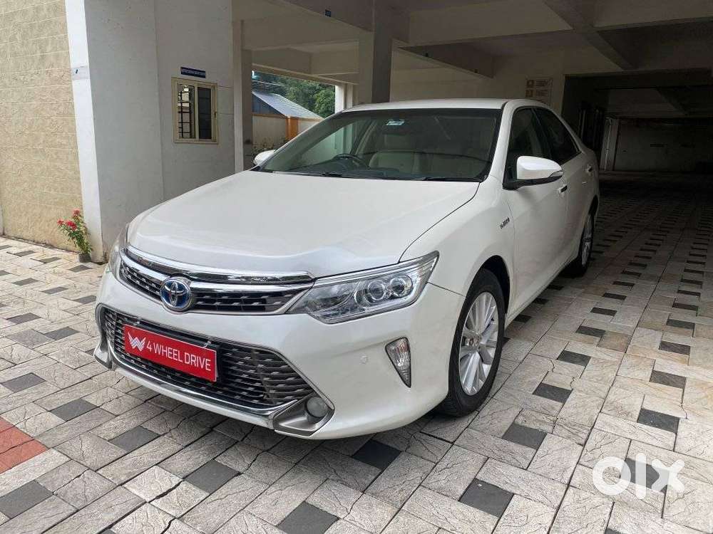 Toyota Camry 2.5 Hybrid, 2016, Petrol
