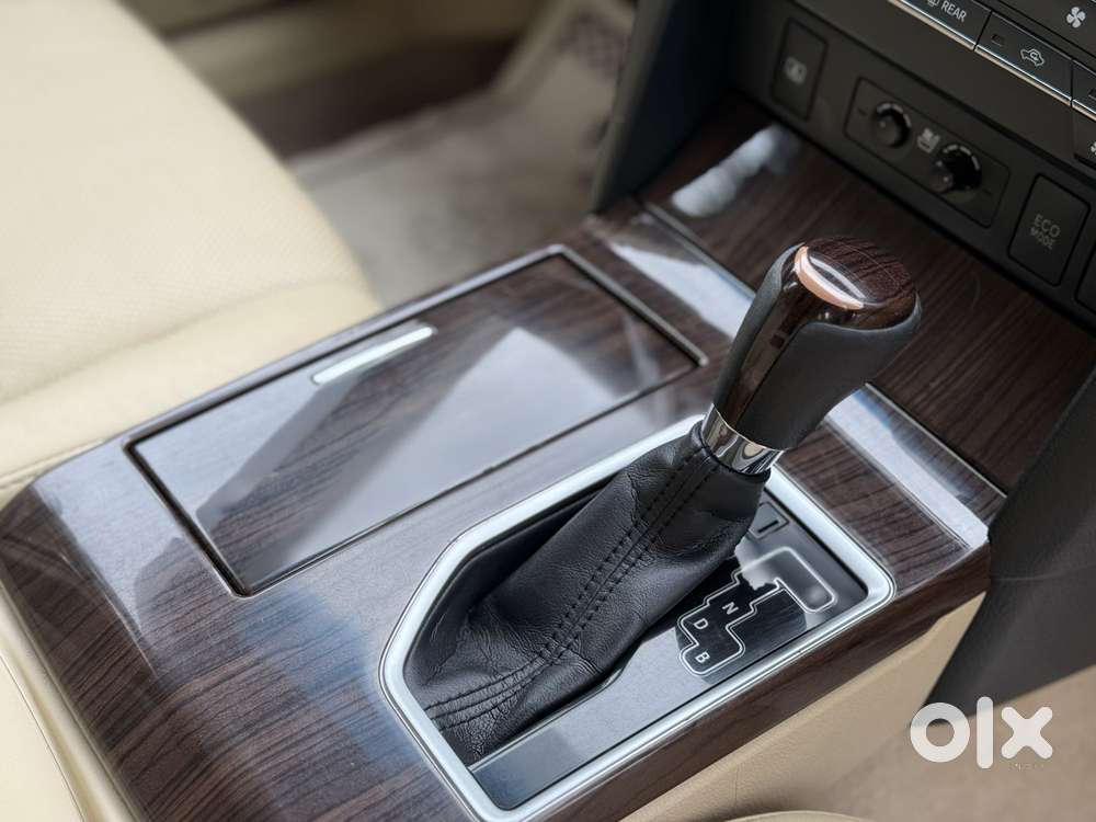 Toyota Camry Hybrid 2.5, 2017, Petrol