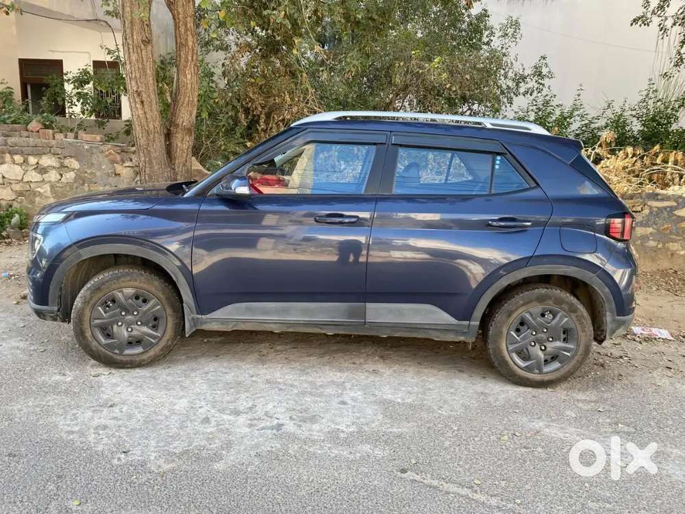 Hyundai Venue Petrol Sx 1.2 2024