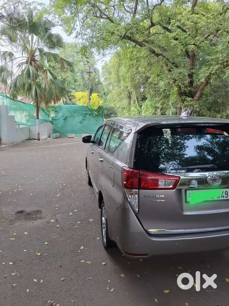 Toyota Innova Crysta 2.4 Plus 2019