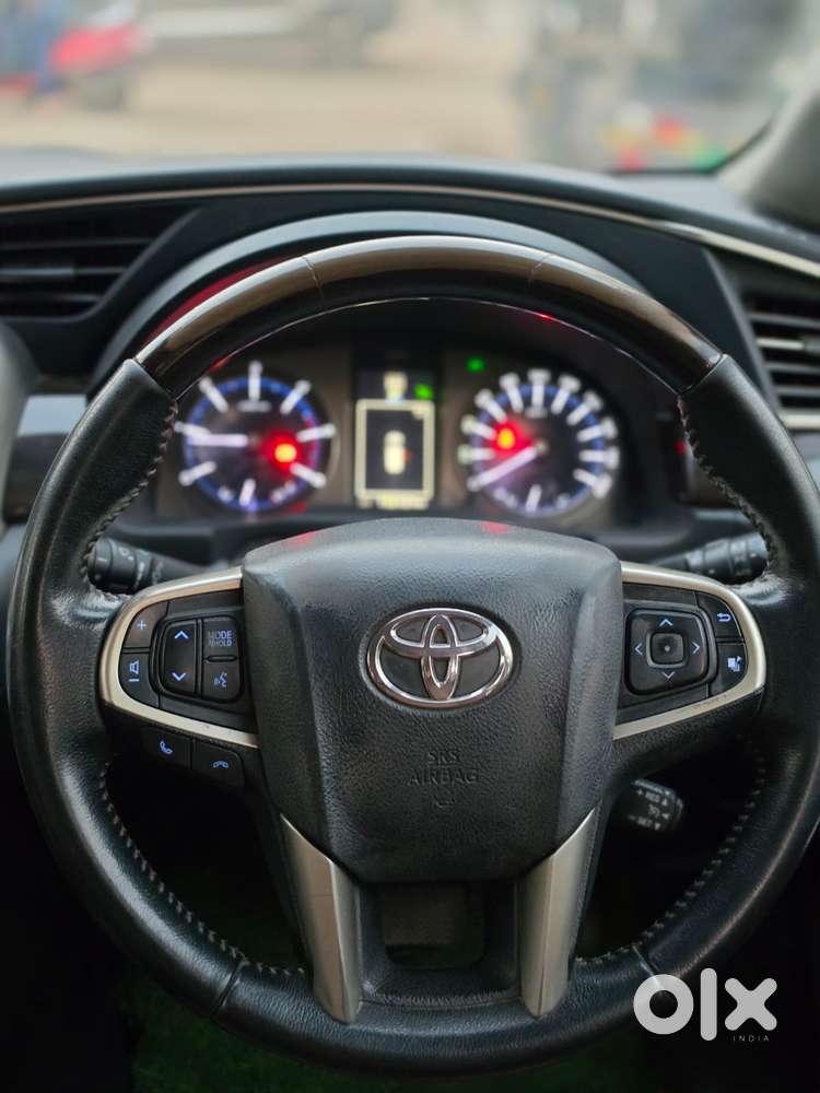 Toyota Innova Crysta 2.8z Automatic, 2016, Diesel