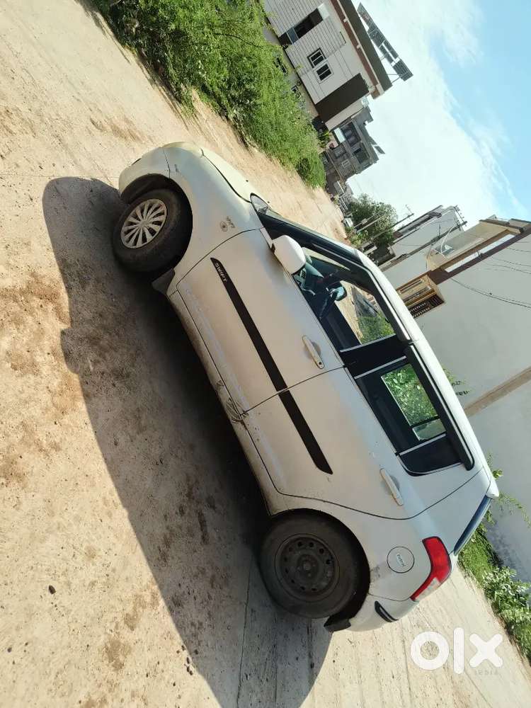 Swift Lxi Maruti 2009